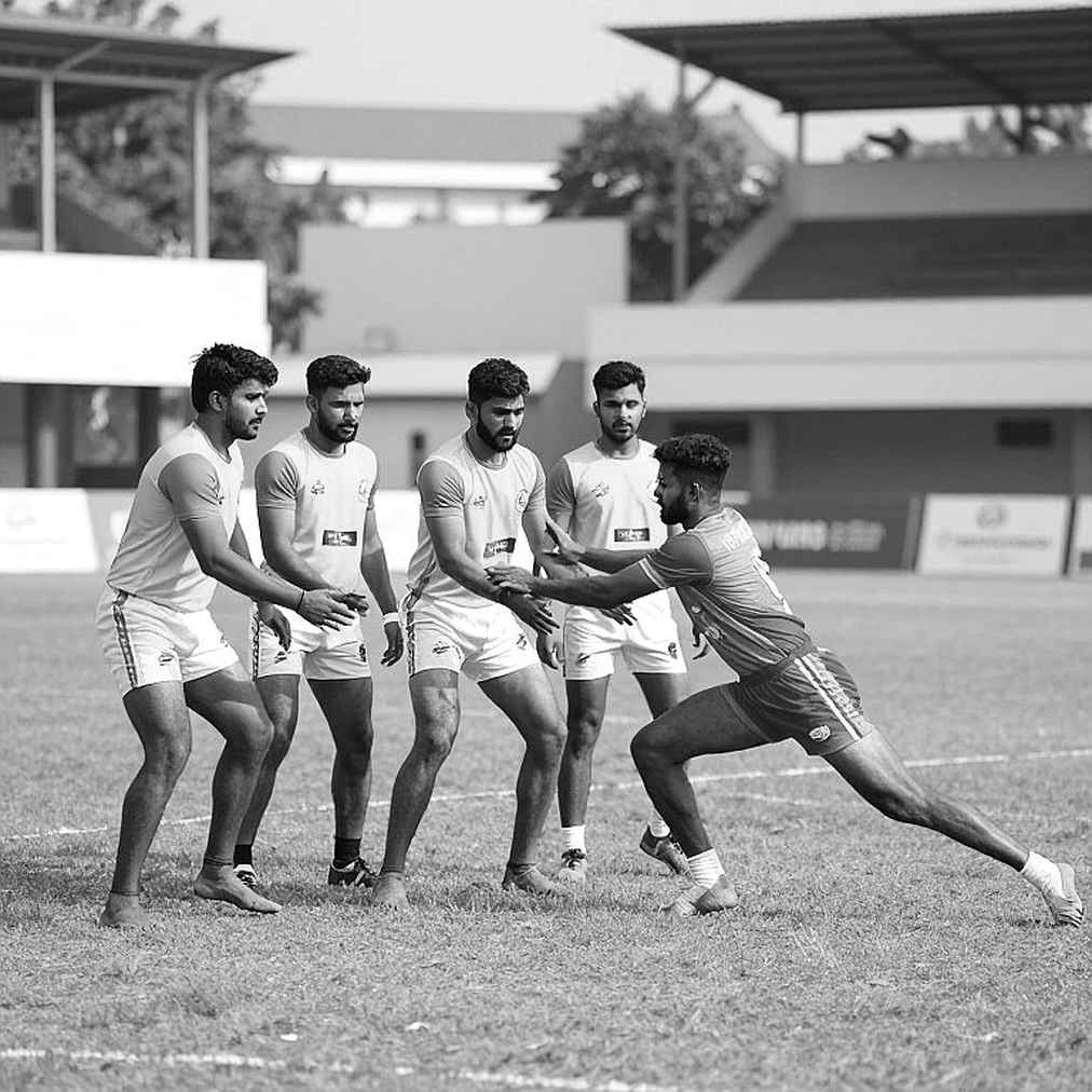 মাদুরের সেই চল্লিশ মিনিট: এশিয়ান গেমস সেমিফাইনালে ভারতের দুই দল, আর সম্প্রচার-নির্দেশিকা যেসব প্রশ্ন করে না